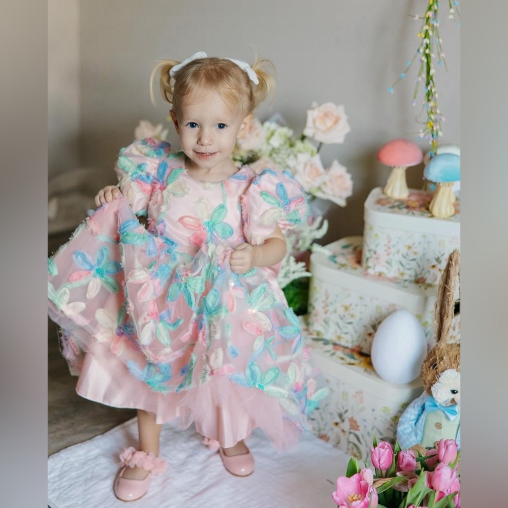 Gorgeous toddler dress, looks so chic, brand new with no tags